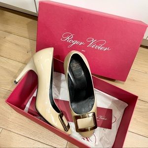 Roger Vivier square buckle pumps US8